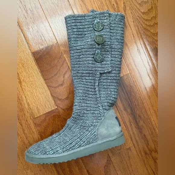 UGG Australia Classic Cardy Sweater Boots - Picture 6 of 9